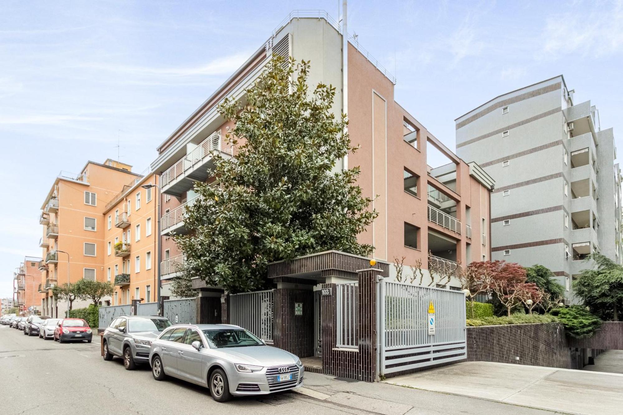 Rentopolis Apartments - Palazzo Candiani Milano Eksteriør billede
