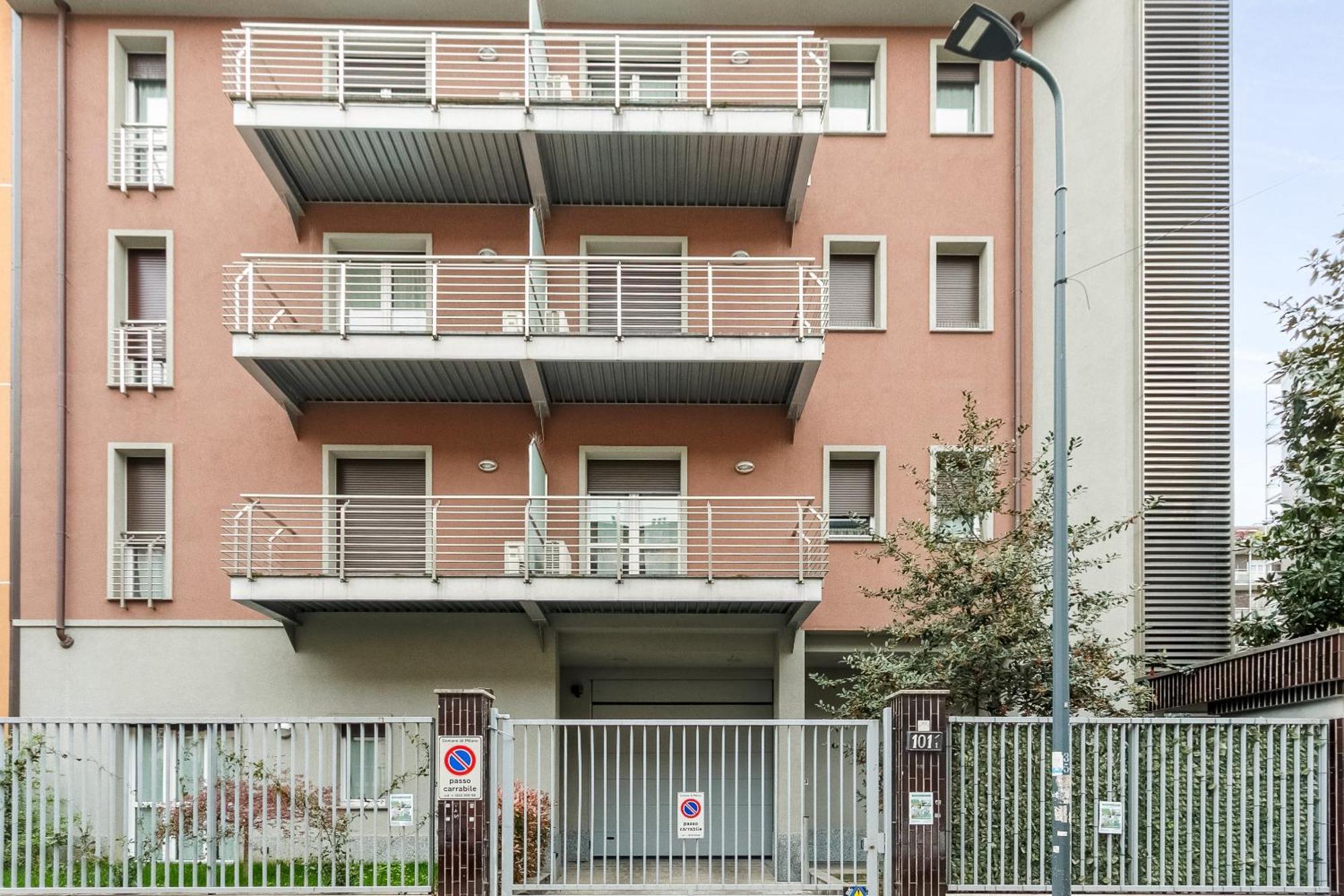 Rentopolis Apartments - Palazzo Candiani Milano Eksteriør billede